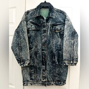 Vintage Jordache stone wash jean jacket 100 % cotton and size S/M